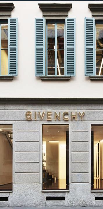 pubblicità givenchy via dante milano|GIVENCHY Sant'Andrea a Milano , .